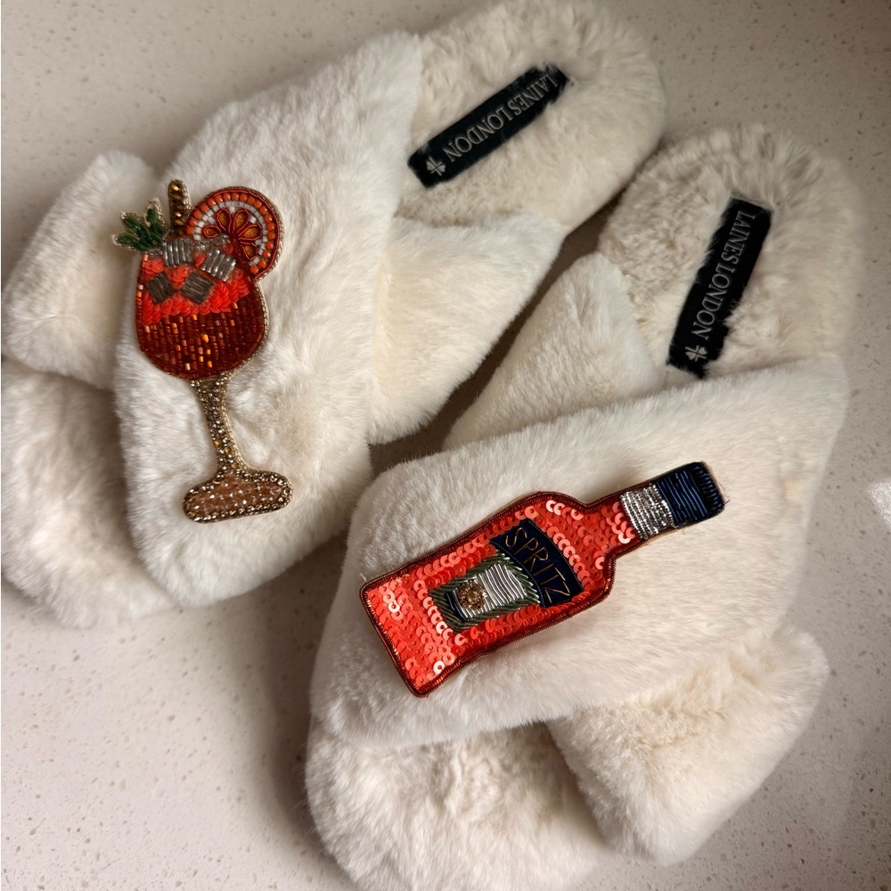 Laines London cream/ white slippers with Aperol spritz size Large 9/10 Preowned